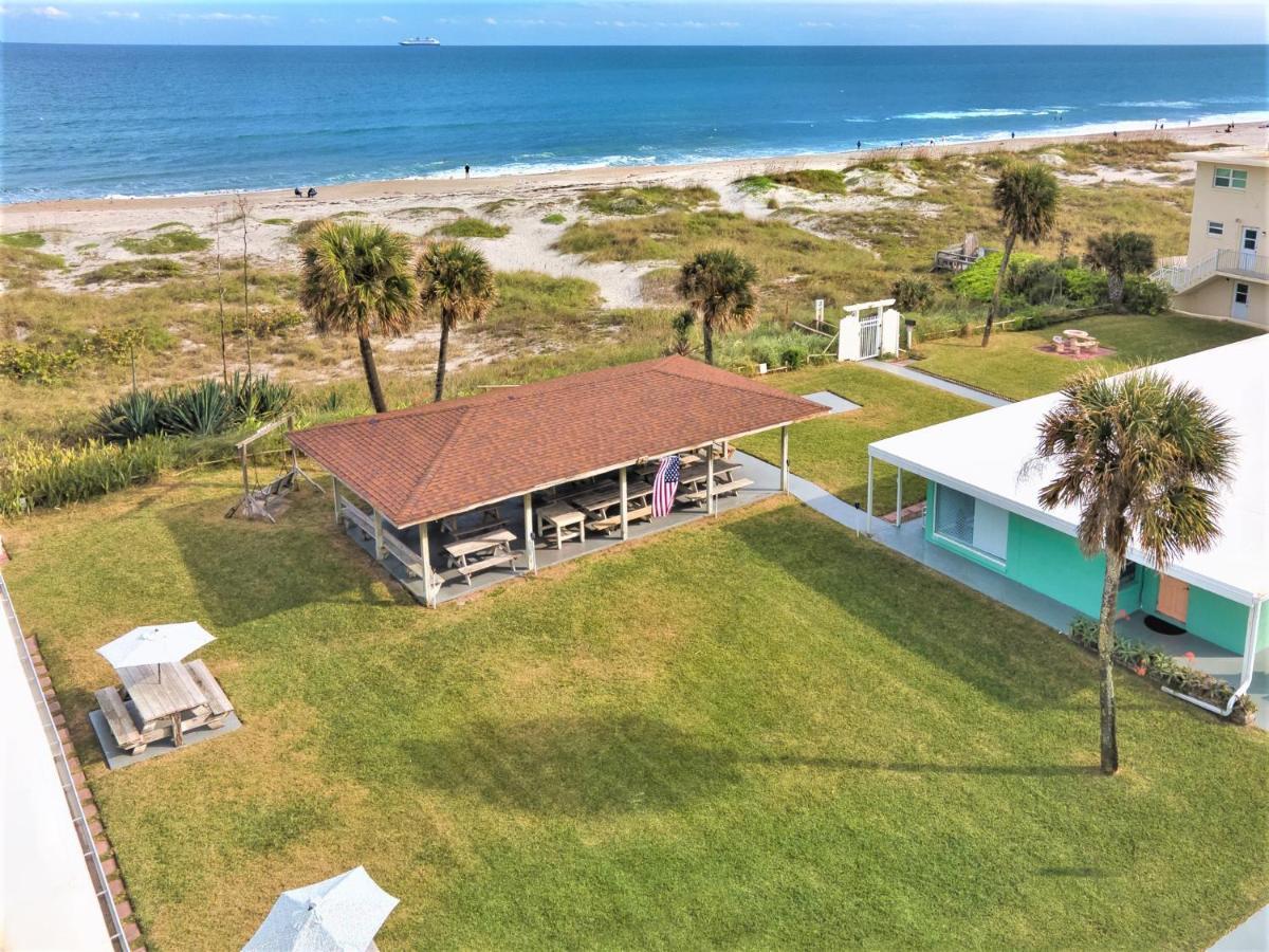 Sea Aire Oceanfront Inn Cocoa Beach Bagian luar foto