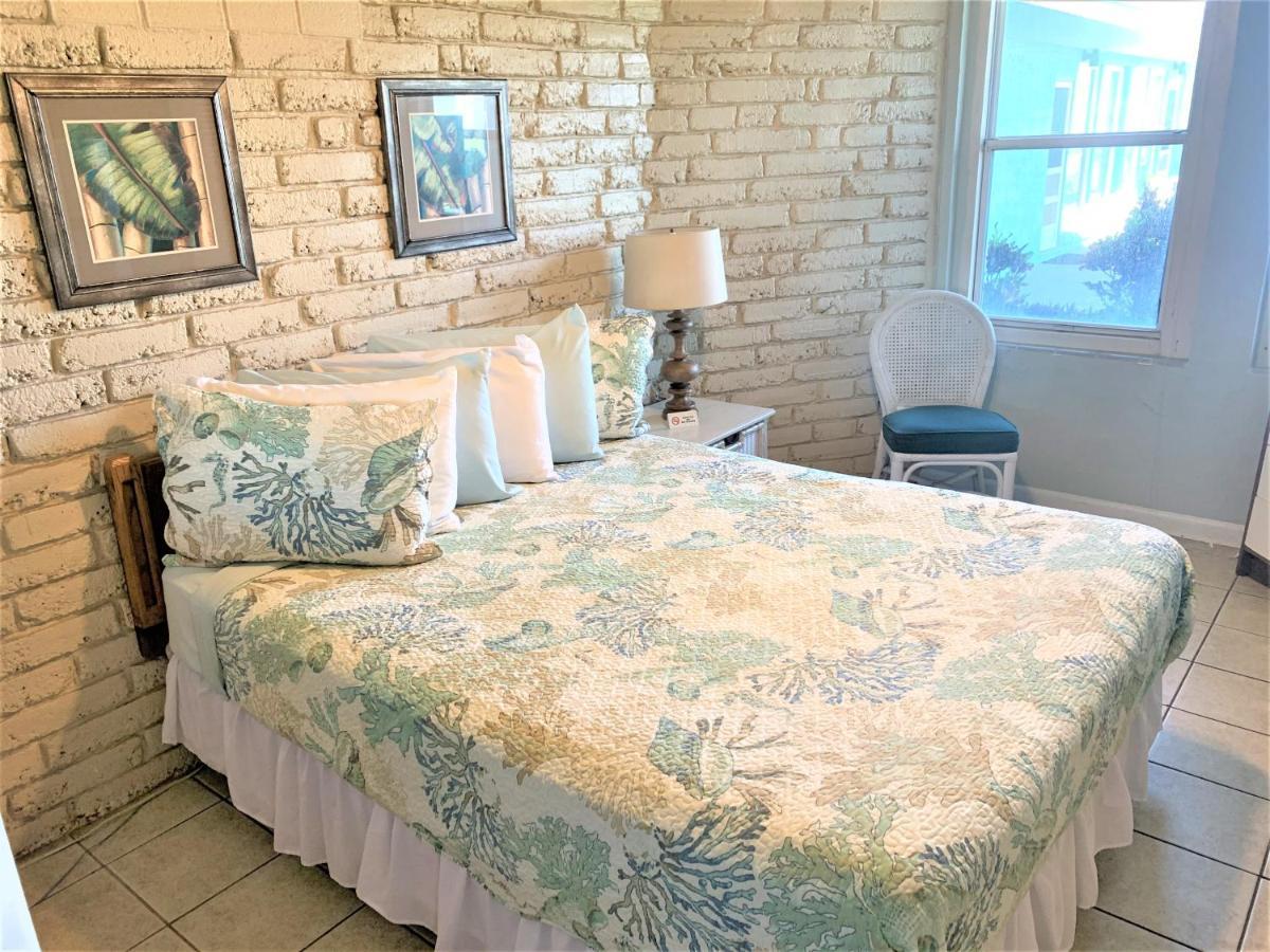 Sea Aire Oceanfront Inn Cocoa Beach Bagian luar foto