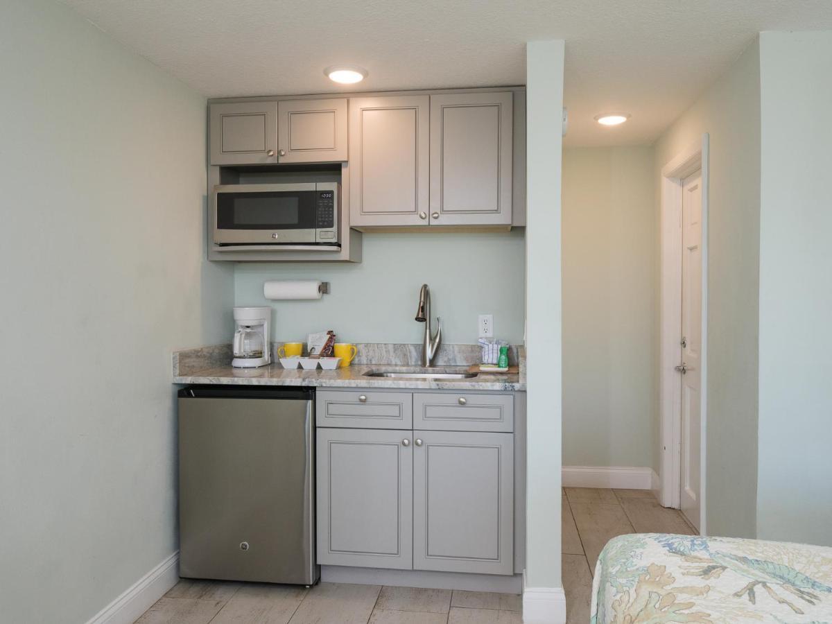 Sea Aire Oceanfront Inn Cocoa Beach Bagian luar foto