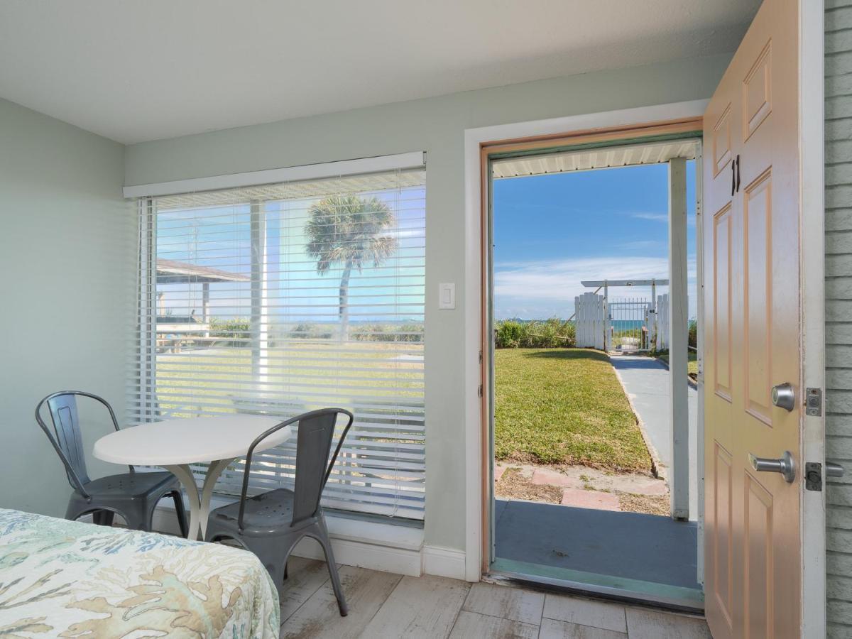 Sea Aire Oceanfront Inn Cocoa Beach Bagian luar foto